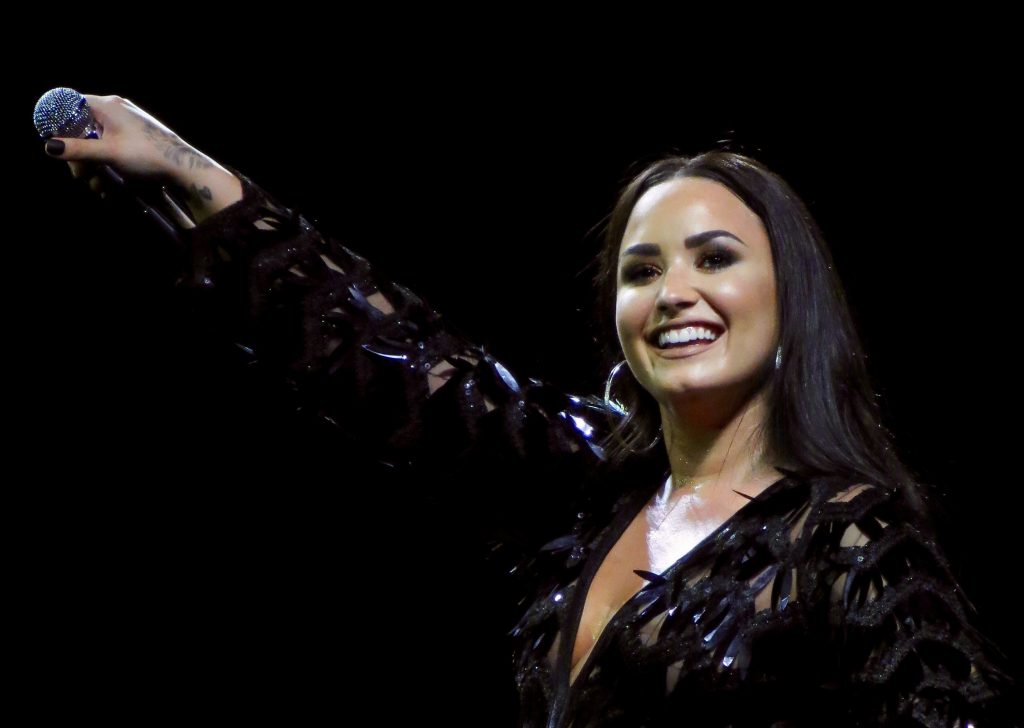 Demi Lovato: “Ho avuto tre ictus e un infarto”