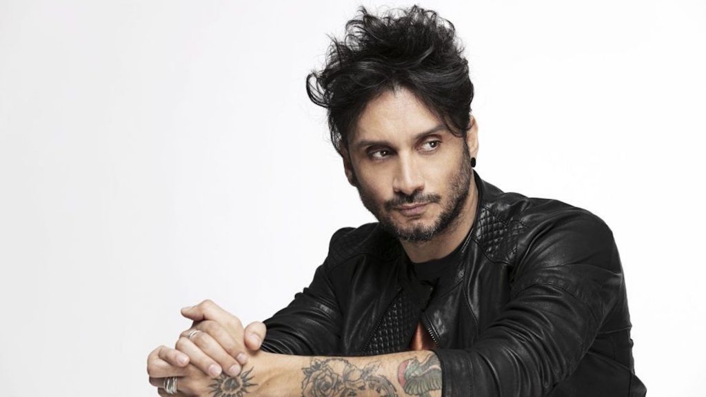 "Figli di nessuno": Fabrizio Moro tratteggia la vita vera in cui ognuno di noi può rispecchiarsi