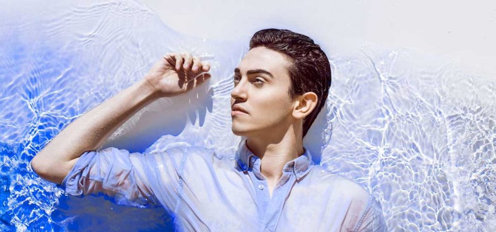 Michele Bravi rompe il silenzio dopo l'incidente: "Non ricordo com'era prima"