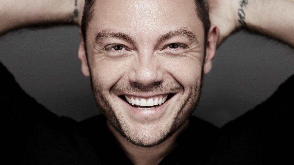 “Accetto Miracoli”: il ritorno e la voglia di rivincita di Tiziano Ferro