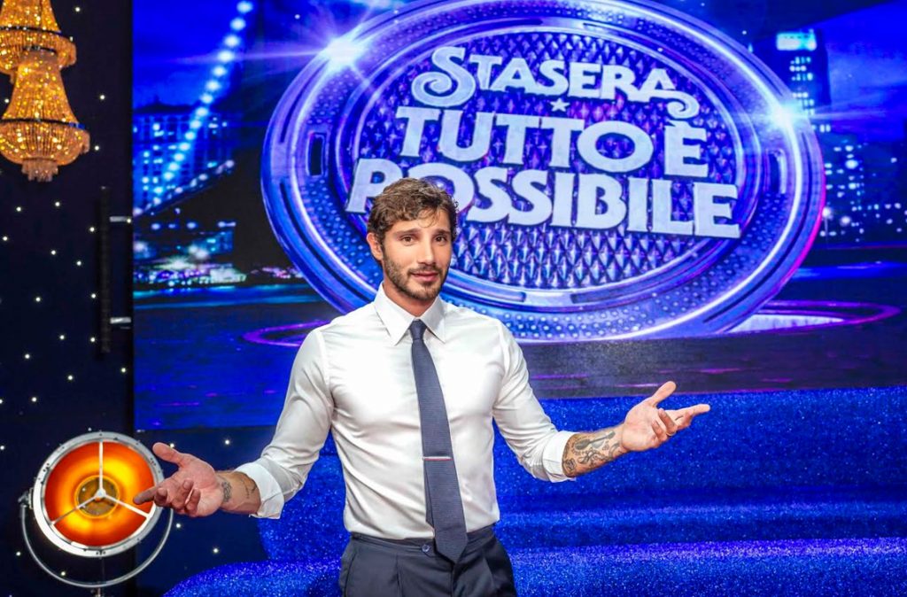 Stasera tutto è possibile torna con Stefano De Martino