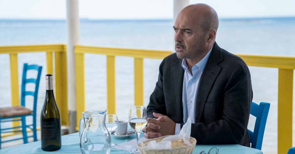 A che ora inizia il Commissario Montalbano?