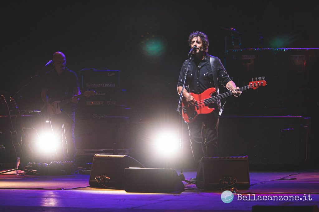 Max Gazzè in concerto a Roma fa emozionare e ballare il pubblico (Foto e Video)