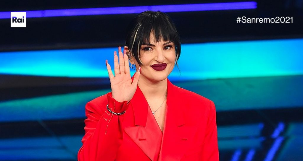 I look di Sanremo 2021 secondo la Rosanna Cancellieri dei Povery: le pagelle della prima puntata